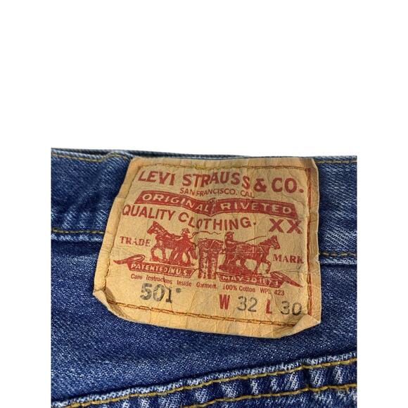 Vintage Levis 501 Jeans 32x30 Fly Button Y2K 2000s Mens Straight Leg Med Wash - Picture 4 of 14